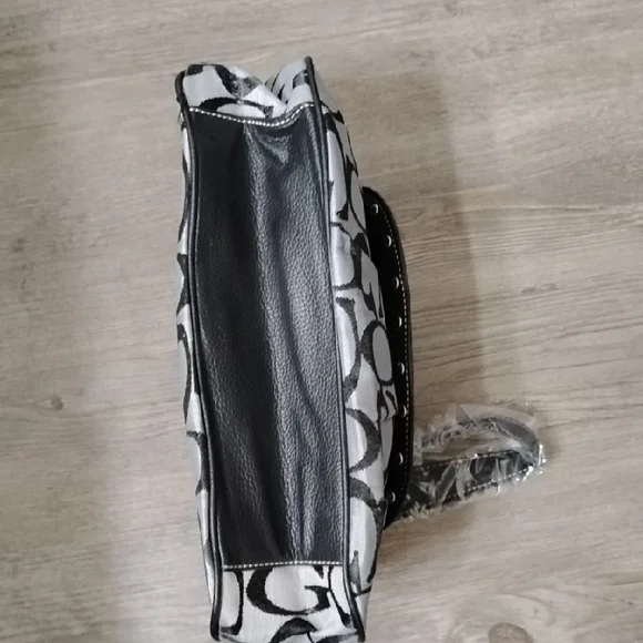 Guess Black and Gray Signature Canvas Shoulder Bag with Studded Flap - Picture 6 of 10